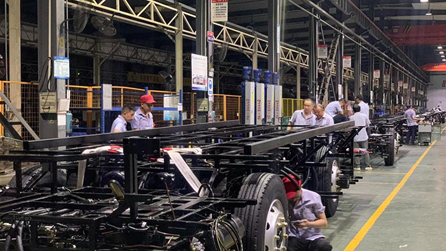 戰(zhàn)高溫！申龍人加緊生產(chǎn)、周到服務(wù)不服“暑”